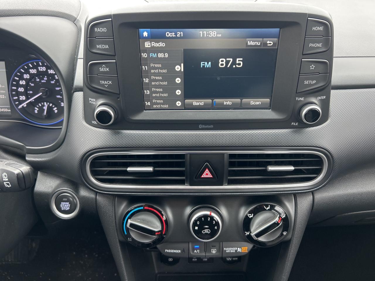 2021 Hyundai KONA Preferred AWD, Heated Seats, Apple & Android Auto Photo