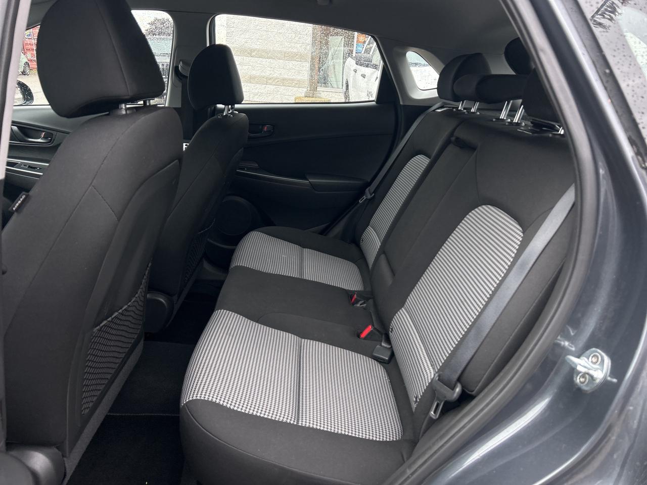 2021 Hyundai KONA Preferred AWD, Heated Seats, Apple & Android Auto Photo