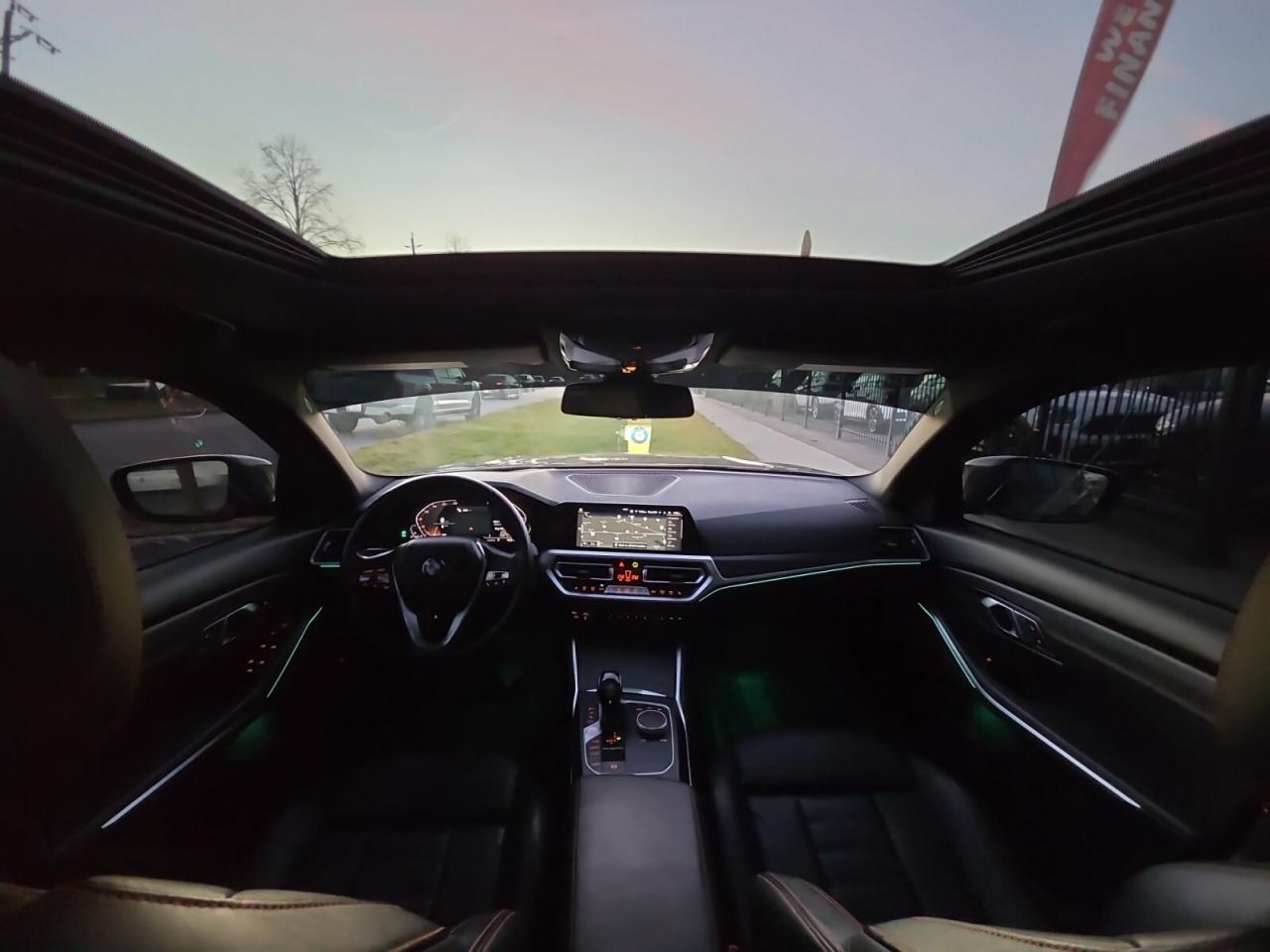 2021 BMW 3 Series 330i xDrive *NO ACCIDENTS/HUD/HARMAN KARDON/CARPLA Photo