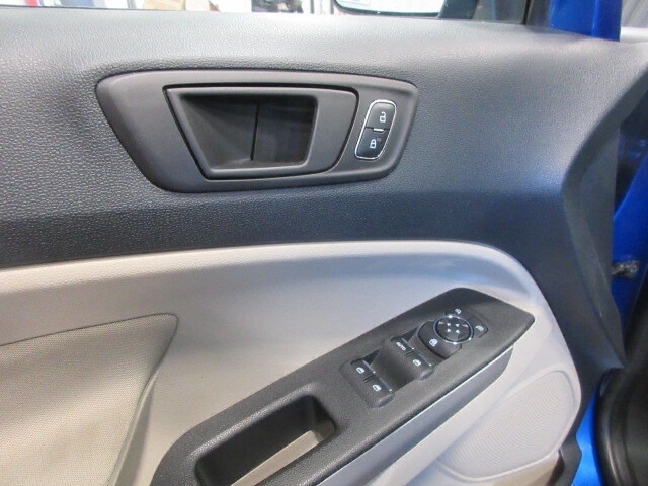 2020 Ford EcoSport S 4WD, AUTO, A/C, BT, CLEAN CARFAX, JUST 43K! Photo