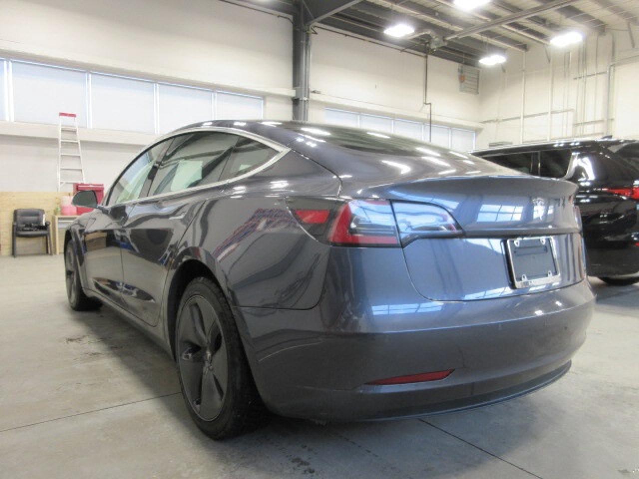 2019 Tesla Model 3 STANDARD RANGE PLUS RWD, NAV, LEATHER, 107K! Photo4