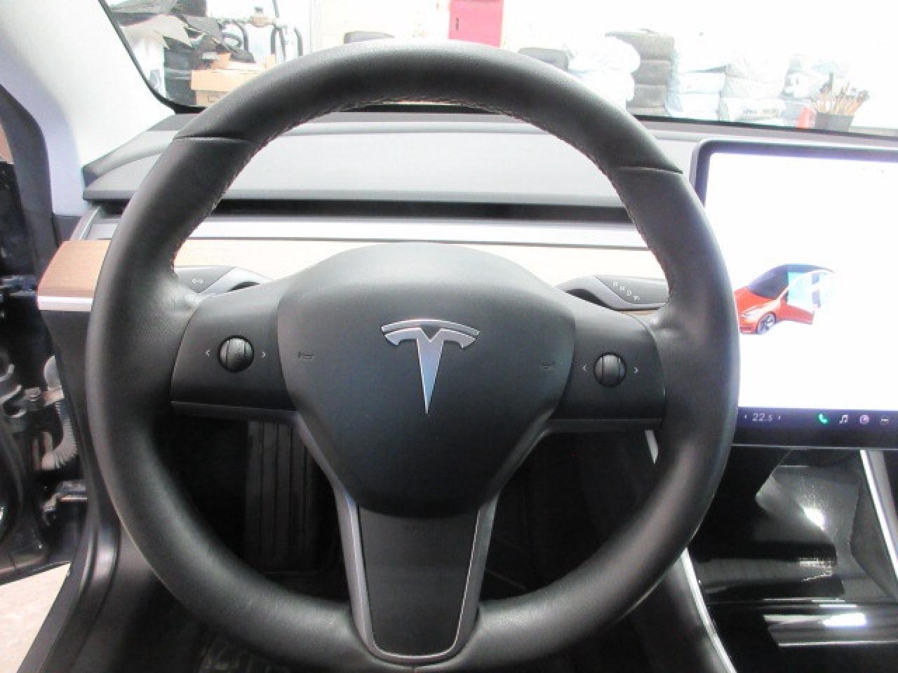 2019 Tesla Model 3 STANDARD RANGE PLUS RWD, NAV, LEATHER, 107K! Photo