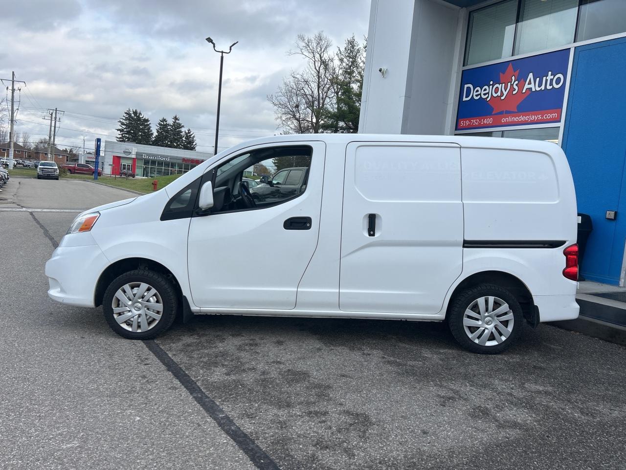 2018 Nissan NV200 Compact Cargo SV 2.0L   Nav   Clean Carfax Photo