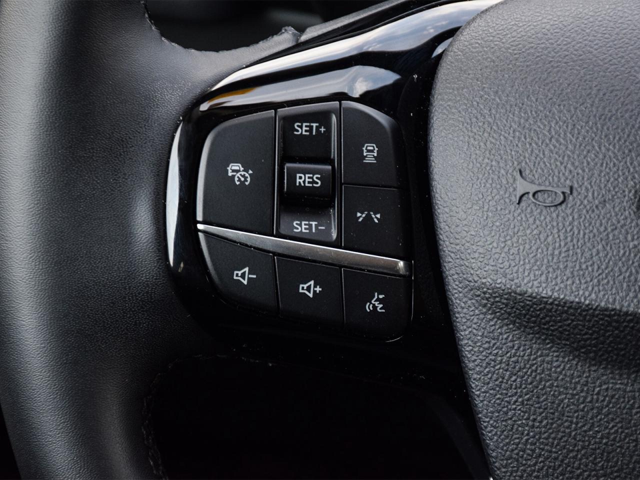 2024 Ford Escape PHEV   PREMIUM PACKAGE   MOONROOF   TOW PKG Photo