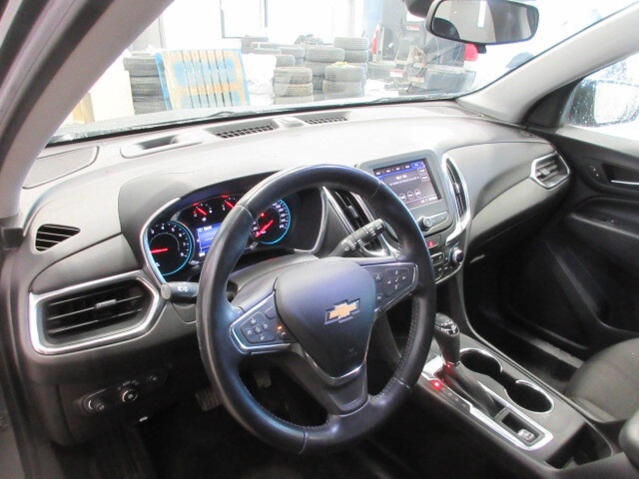 2021 Chevrolet Equinox LT AWD, ALLOYS, APPLE/ANDROID, HTD. SEATS, 61K! Photo