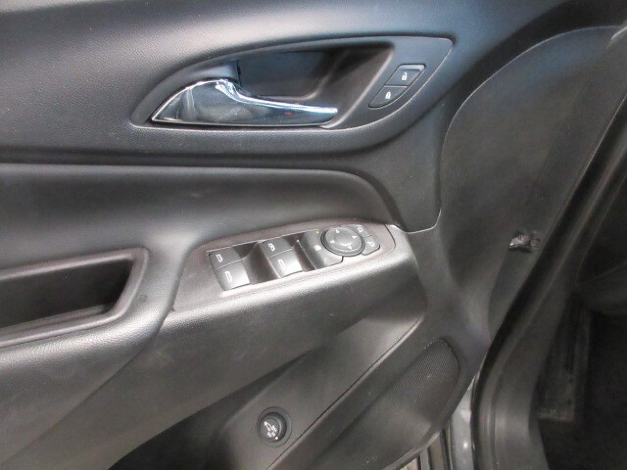 2021 Chevrolet Equinox LT AWD, ALLOYS, APPLE/ANDROID, HTD. SEATS, 61K! Photo