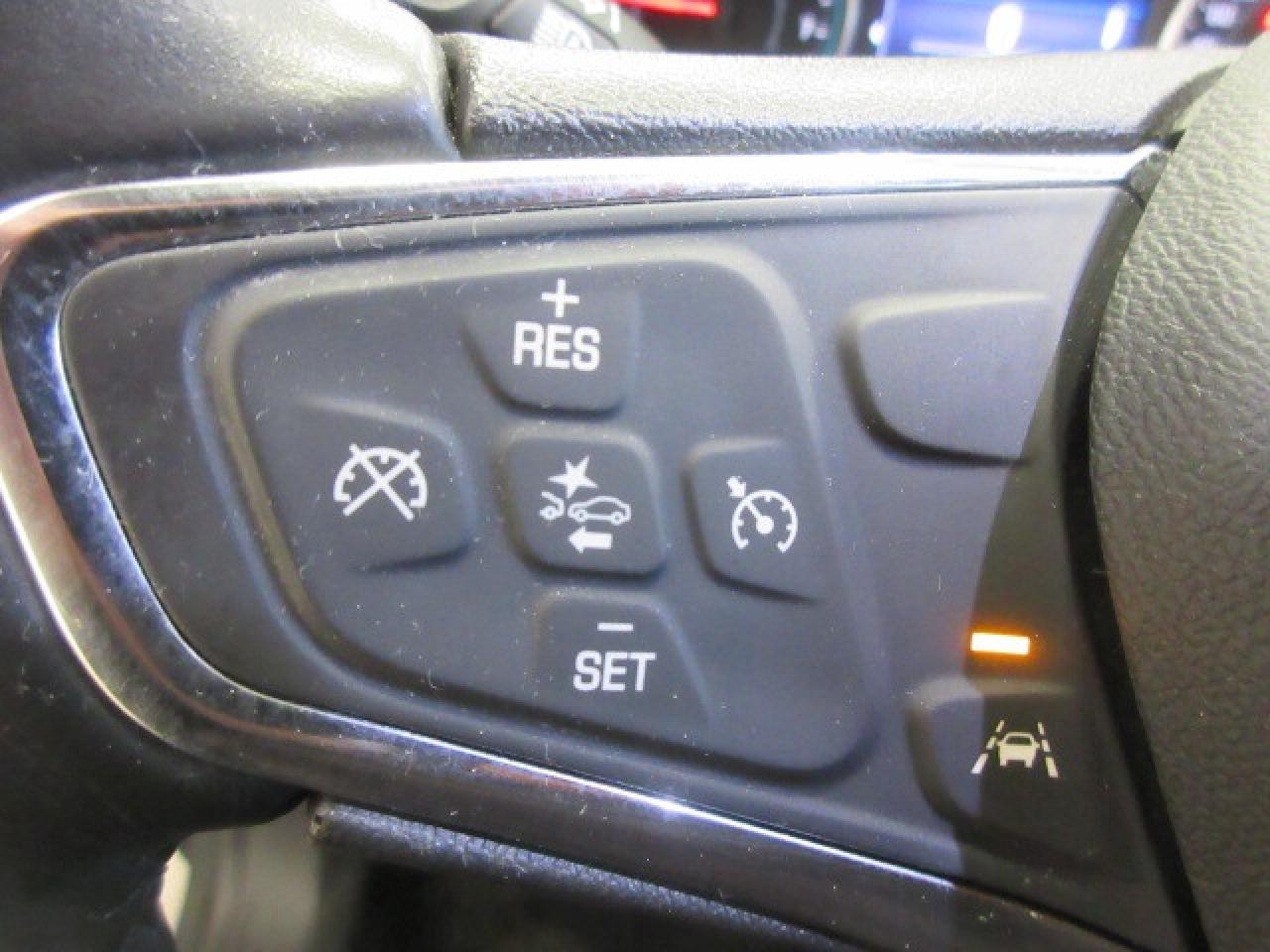 2021 Chevrolet Equinox LT AWD, ALLOYS, APPLE/ANDROID, HTD. SEATS, 61K! Photo