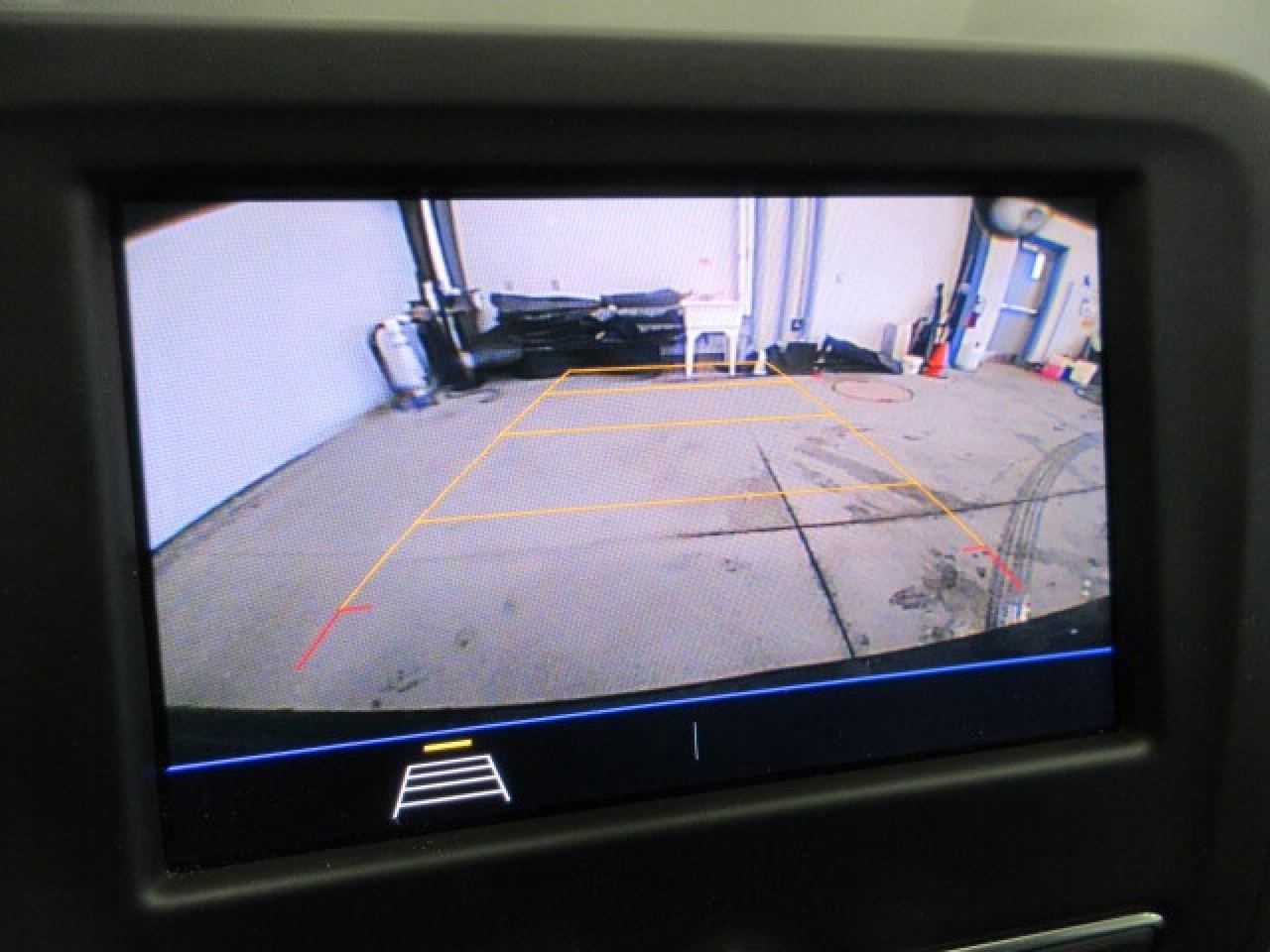 2021 Chevrolet Equinox LT AWD, ALLOYS, APPLE/ANDROID, HTD. SEATS, 61K! Photo