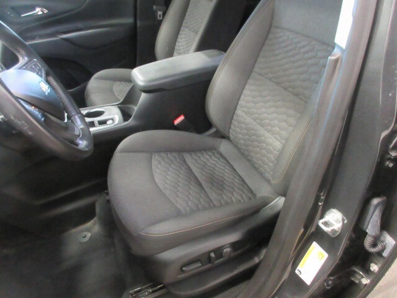 2021 Chevrolet Equinox LT AWD, ALLOYS, APPLE/ANDROID, HTD. SEATS, 61K! Photo