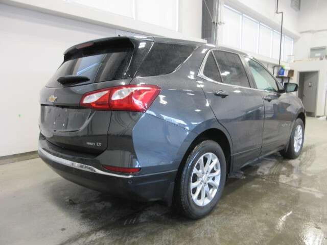 2021 Chevrolet Equinox LT AWD, ALLOYS, APPLE/ANDROID, HTD. SEATS, 61K! Photo