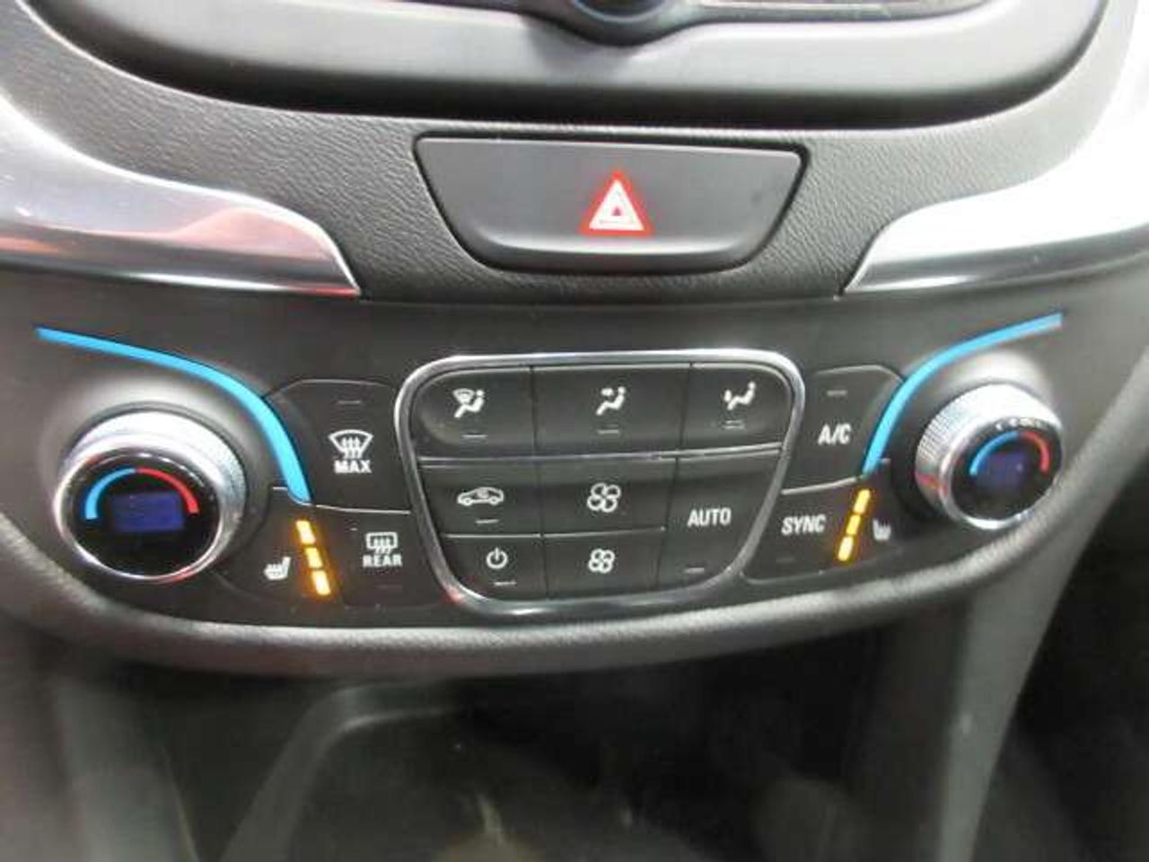 2021 Chevrolet Equinox LT AWD, ALLOYS, APPLE/ANDROID, HTD. SEATS, 61K! Photo