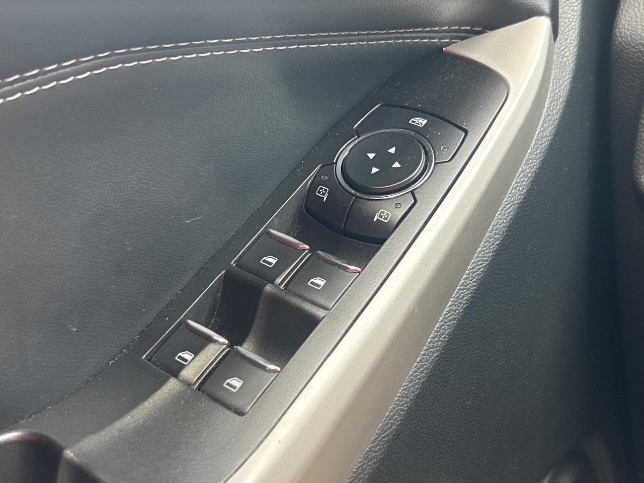 2021 Ford Explorer XLT   6 Passenger   Leather Photo