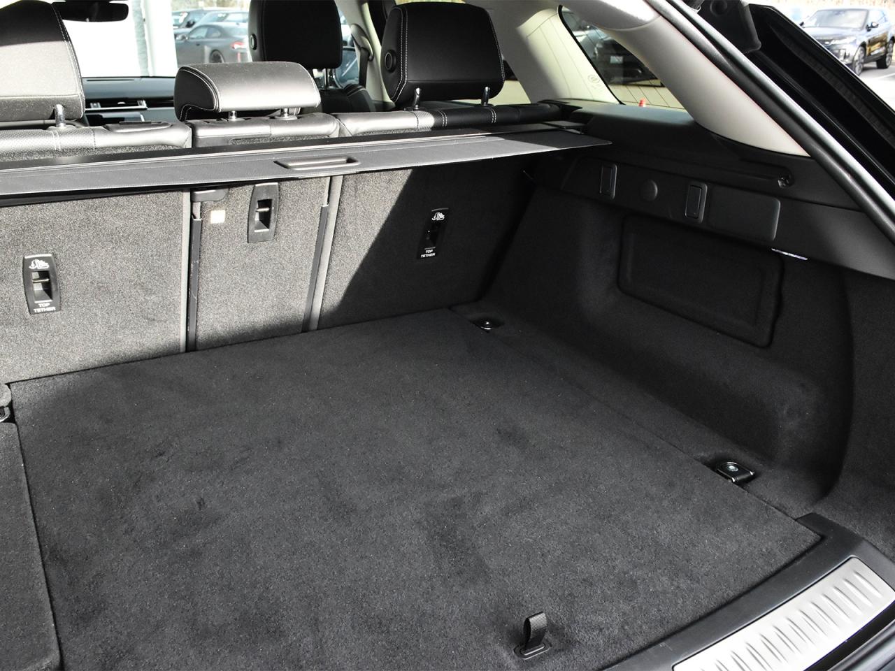 2023 Land Rover Range Rover Velar S Photo