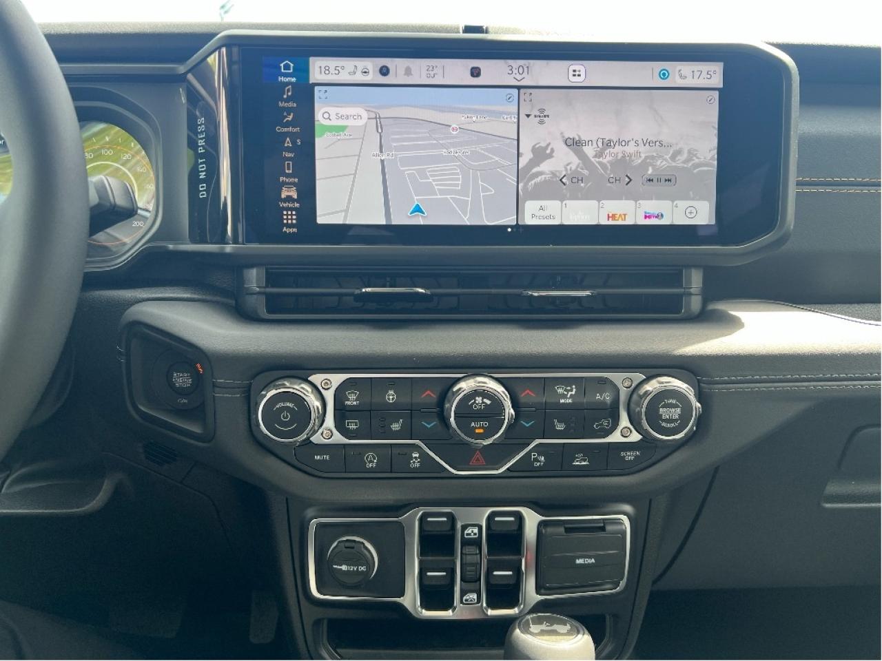 2025 Jeep Wrangler Sahara w/Leather, Technology, Safety, Steps Photo