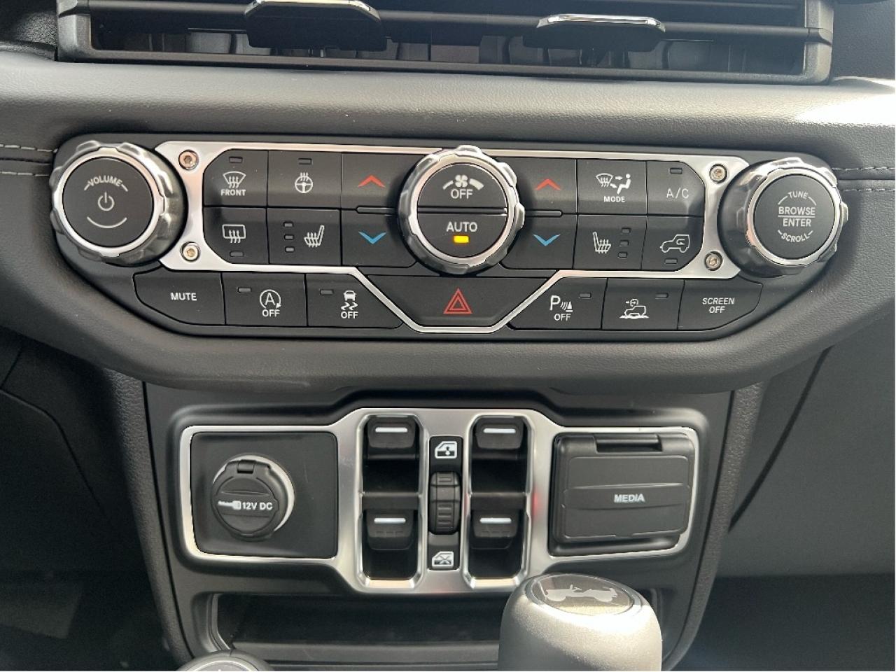 2025 Jeep Wrangler Sahara w/Leather, Technology, Safety, Steps Photo