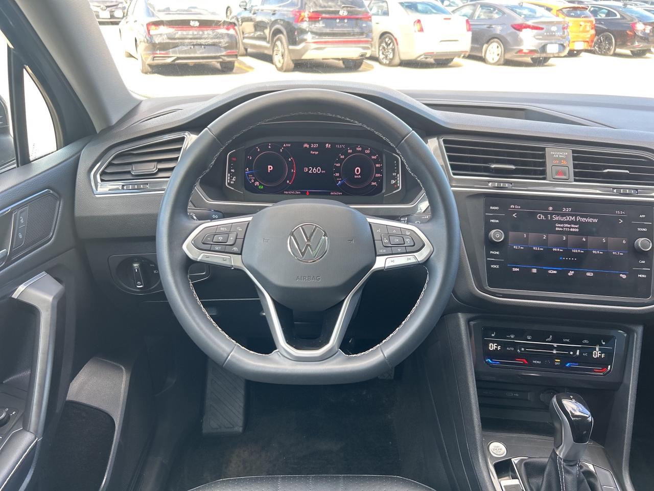 2023 Volkswagen Tiguan Comfortline   Leather   Pano Roof Photo