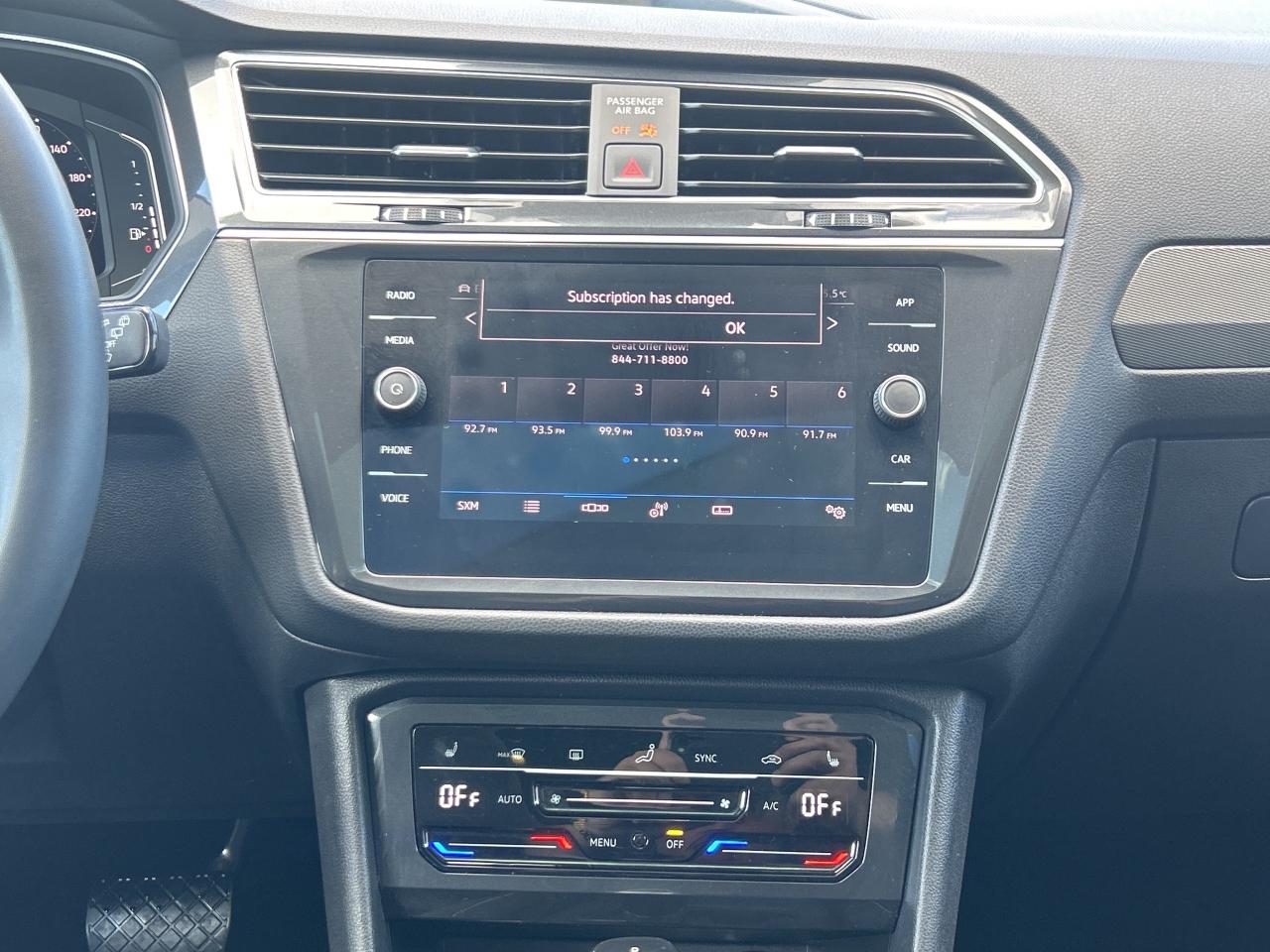 2023 Volkswagen Tiguan Comfortline   Leather   Pano Roof Photo