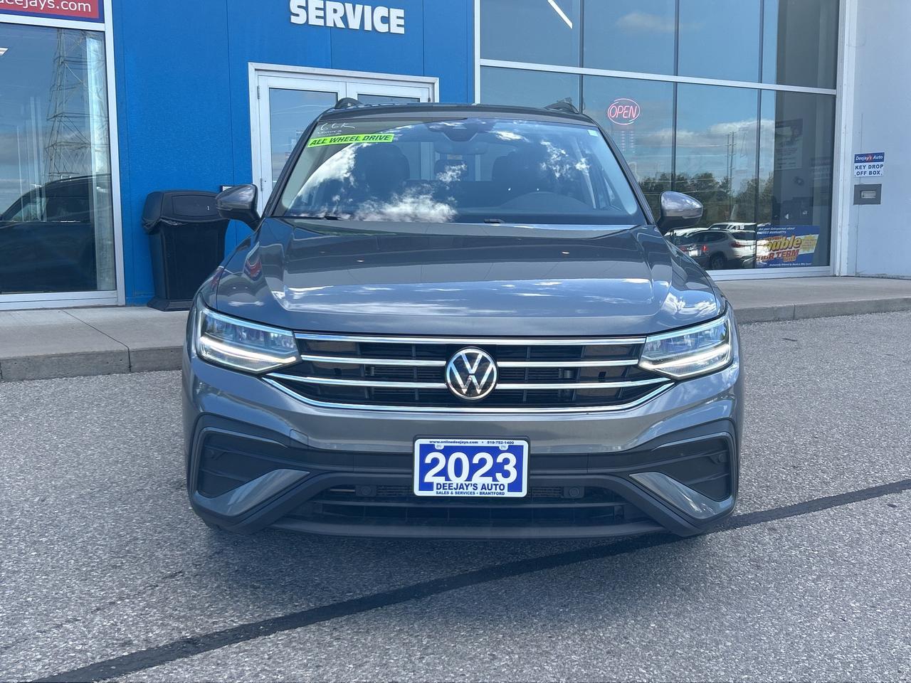 2023 Volkswagen Tiguan Comfortline   Leather   Pano Roof Photo