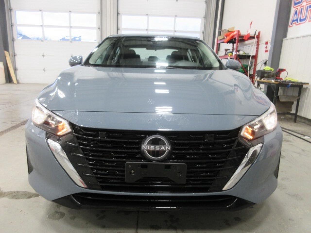 2024 Nissan Sentra SV, HTD. SEATS, ALLOYS, A/C, APPLE/ANDROID, 50K! Photo