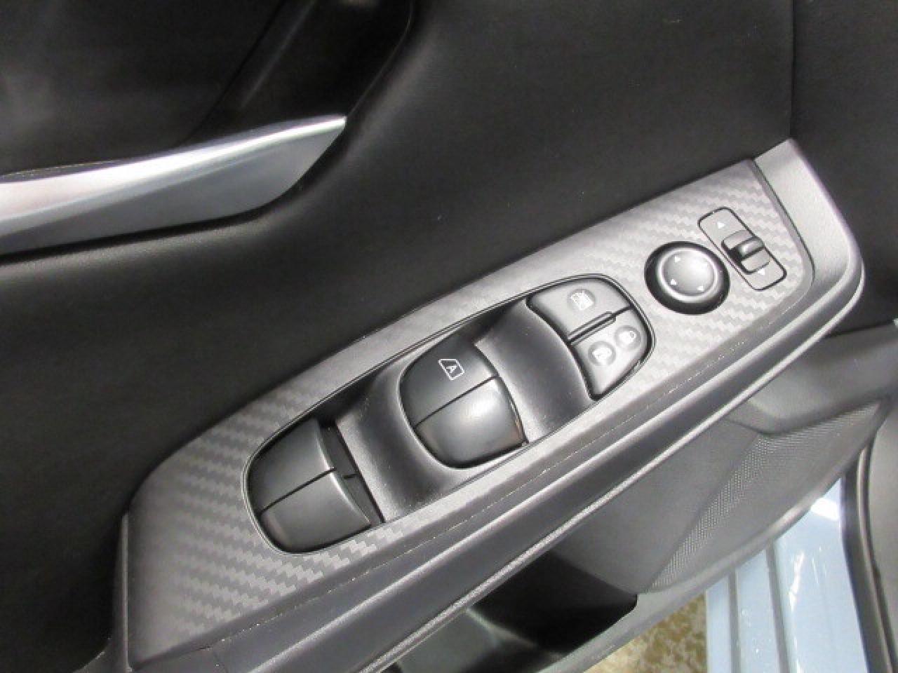 2024 Nissan Sentra SV, HTD. SEATS, ALLOYS, A/C, APPLE/ANDROID, 50K! Photo