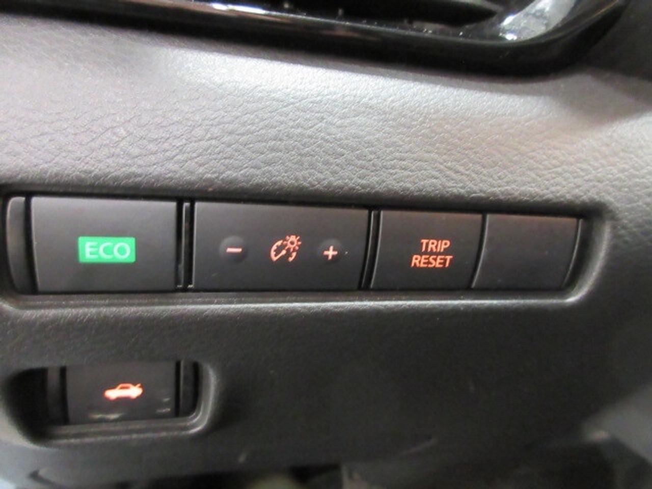 2024 Nissan Sentra SV, HTD. SEATS, ALLOYS, A/C, APPLE/ANDROID, 50K! Photo