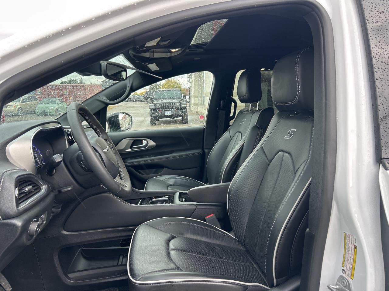 2024 Chrysler Pacifica Limited AWD w/S Appearance, Trailer Tow Group Photo