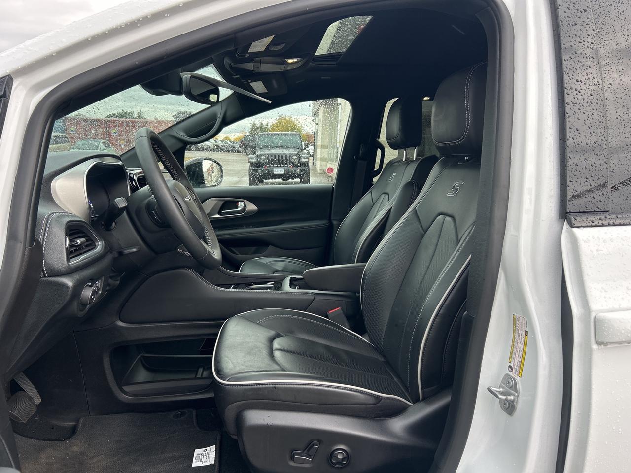 2024 Chrysler Pacifica Limited AWD w/S Appearance, Trailer Tow Group Photo