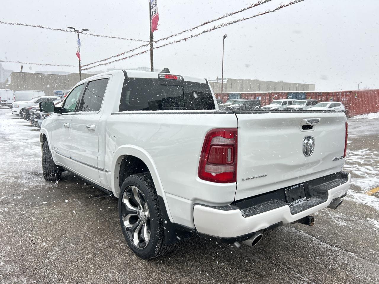 2022 RAM 1500 Limited w/22" Wheels, Trailer Brake, 3.92 Axle Photo