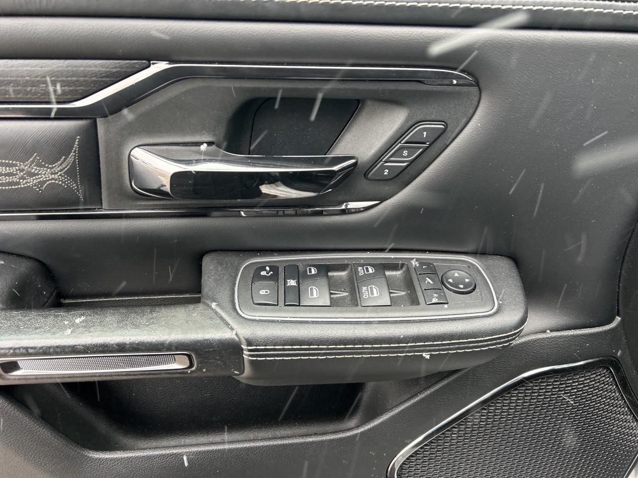 2022 RAM 1500 Limited w/22" Wheels, Trailer Brake, 3.92 Axle Photo