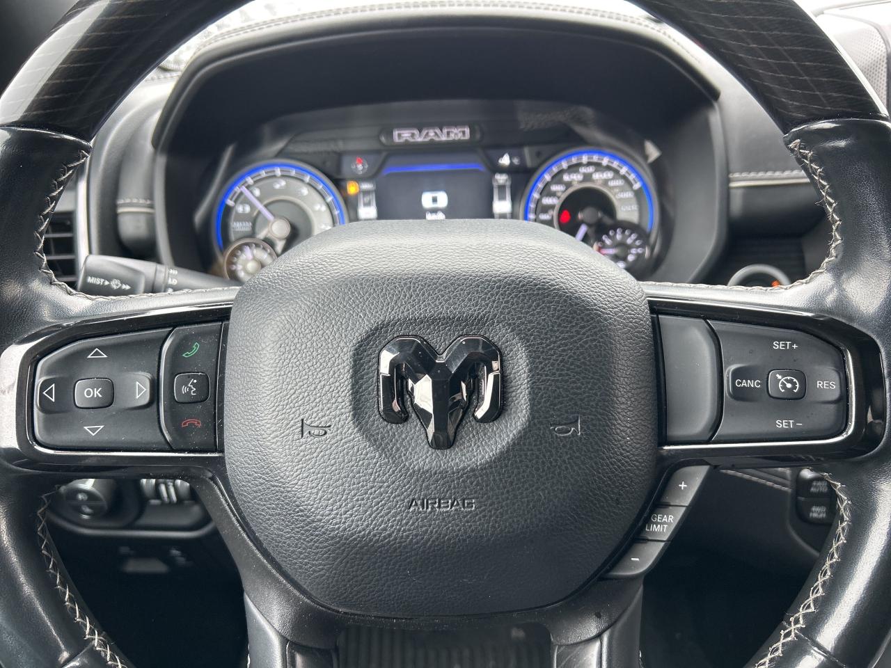 2022 RAM 1500 Limited w/22" Wheels, Trailer Brake, 3.92 Axle Photo