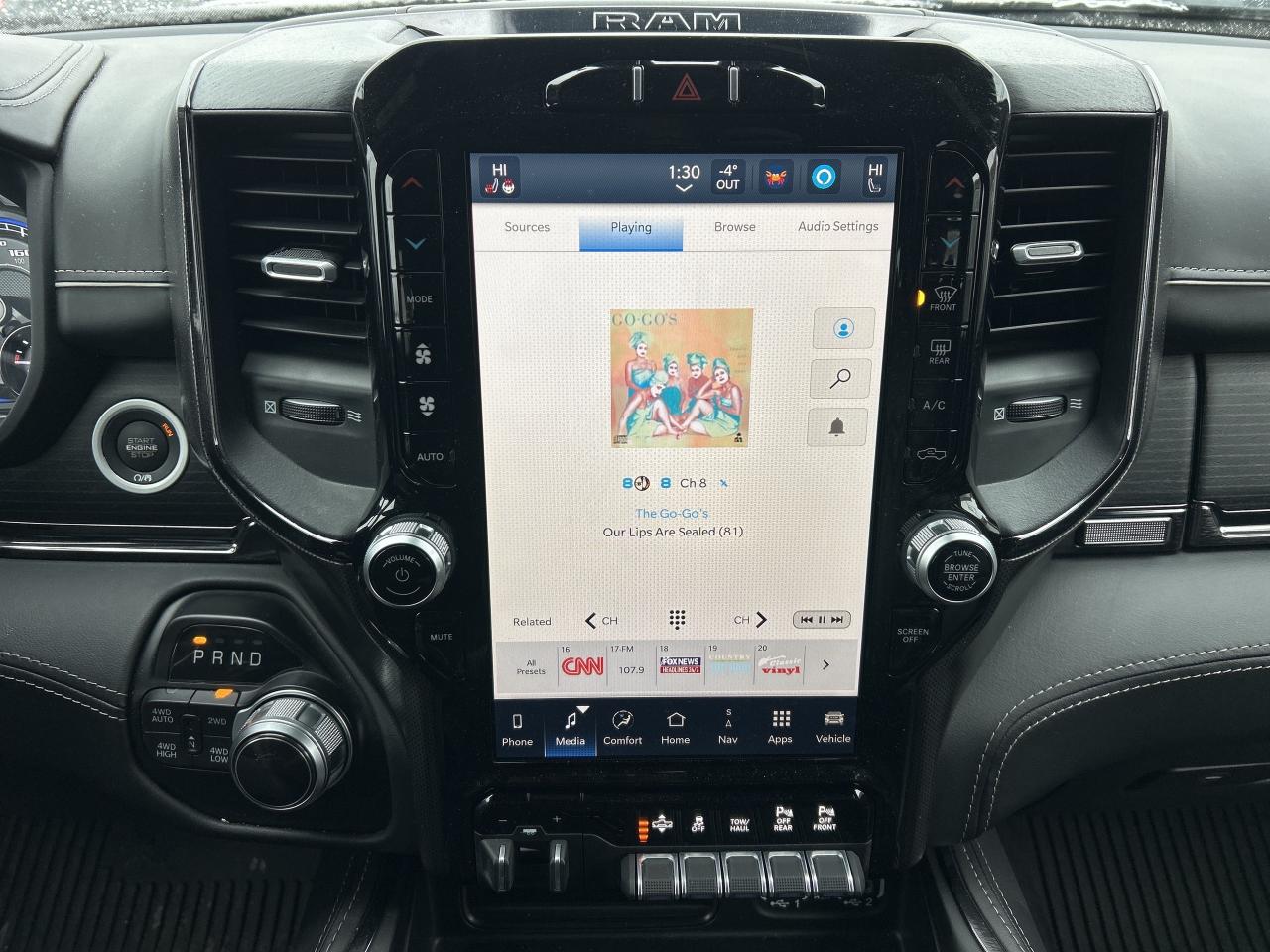 2022 RAM 1500 Limited w/22" Wheels, Trailer Brake, 3.92 Axle Photo