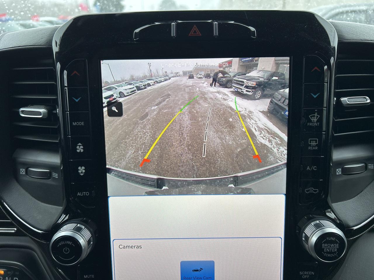 2022 RAM 1500 Limited w/22" Wheels, Trailer Brake, 3.92 Axle Photo