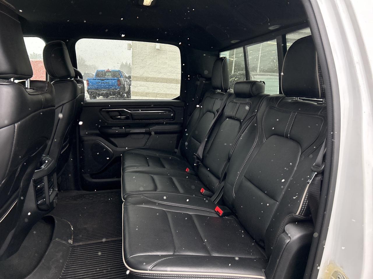 2022 RAM 1500 Limited w/22" Wheels, Trailer Brake, 3.92 Axle Photo