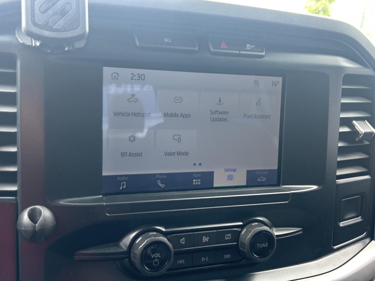 2022 Ford F-150 XLT SuperCrew 5.5' Box   5 Pass   Clean Carfax Photo