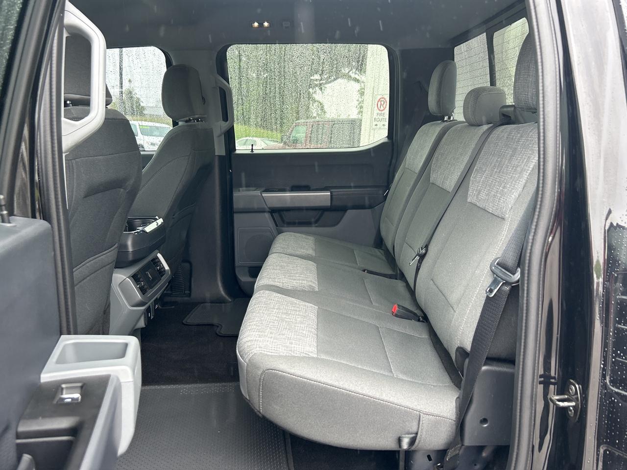 2022 Ford F-150 XLT SuperCrew 5.5' Box   5 Pass   Clean Carfax Photo