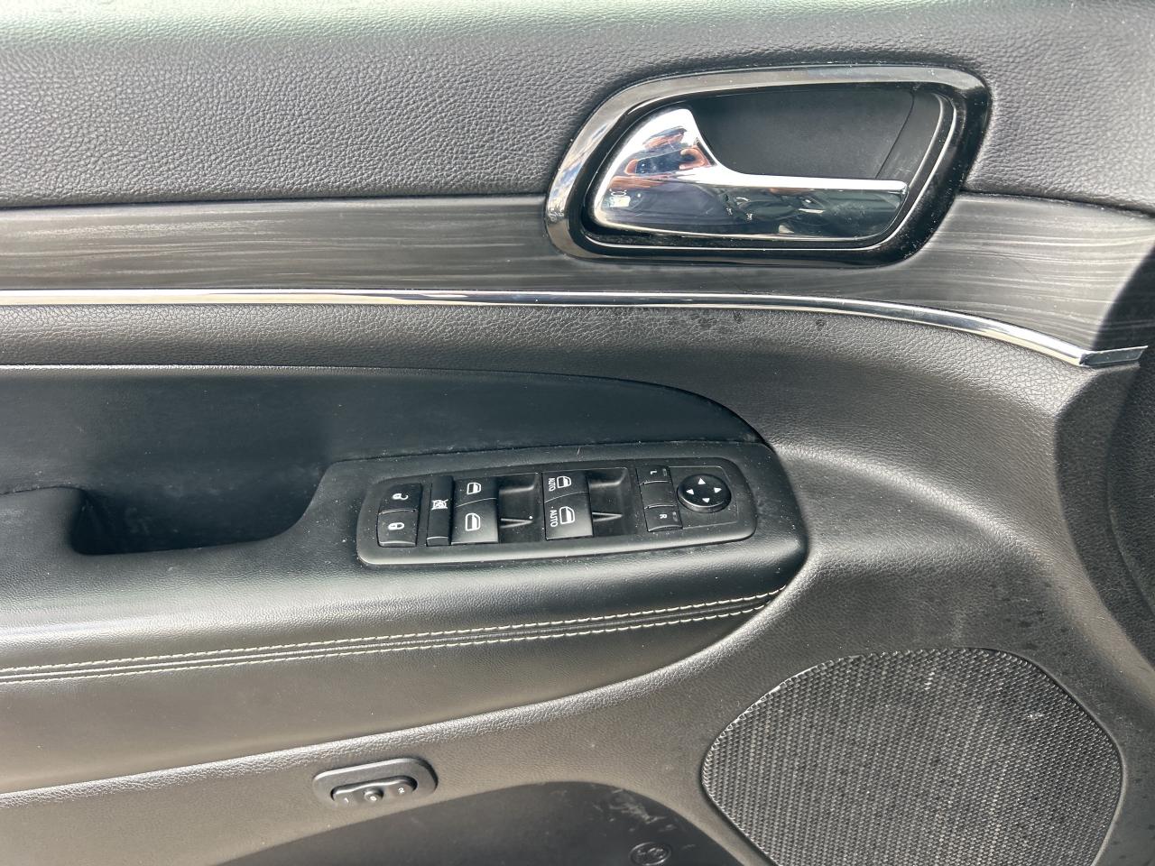 2021 Jeep Grand Cherokee 80th Anniversary w/Luxury Group, LED Lights, Tow Photo