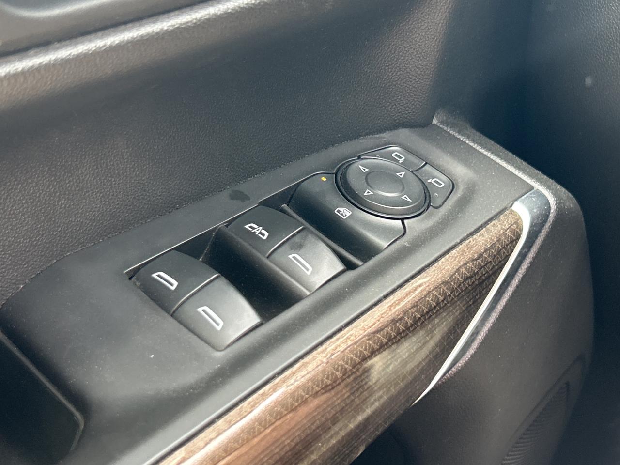 2021 Chevrolet Silverado 1500 LT 5.3L Crew Cab 147 " WB   6 Pass   Clean Carfax Photo