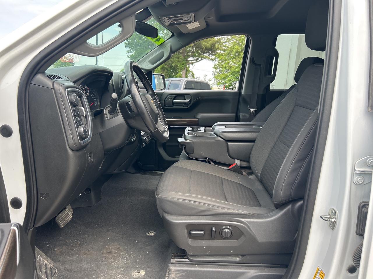 2021 Chevrolet Silverado 1500 LT 5.3L Crew Cab Short Box 147 WB   Clean Carfax Photo