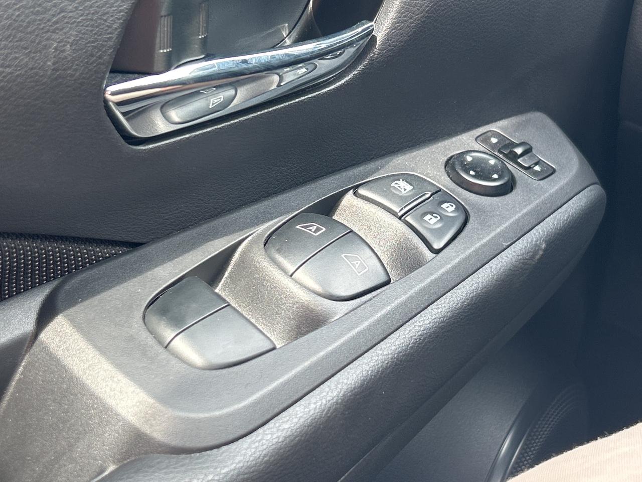 2023 Nissan Kicks SV Special Edition   LOW KM Photo