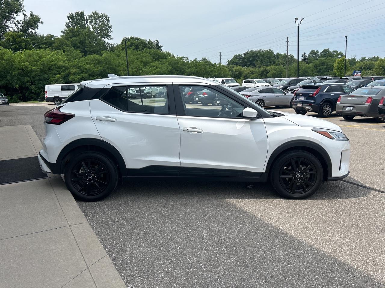 2023 Nissan Kicks SV Special Edition   LOW KM Photo2