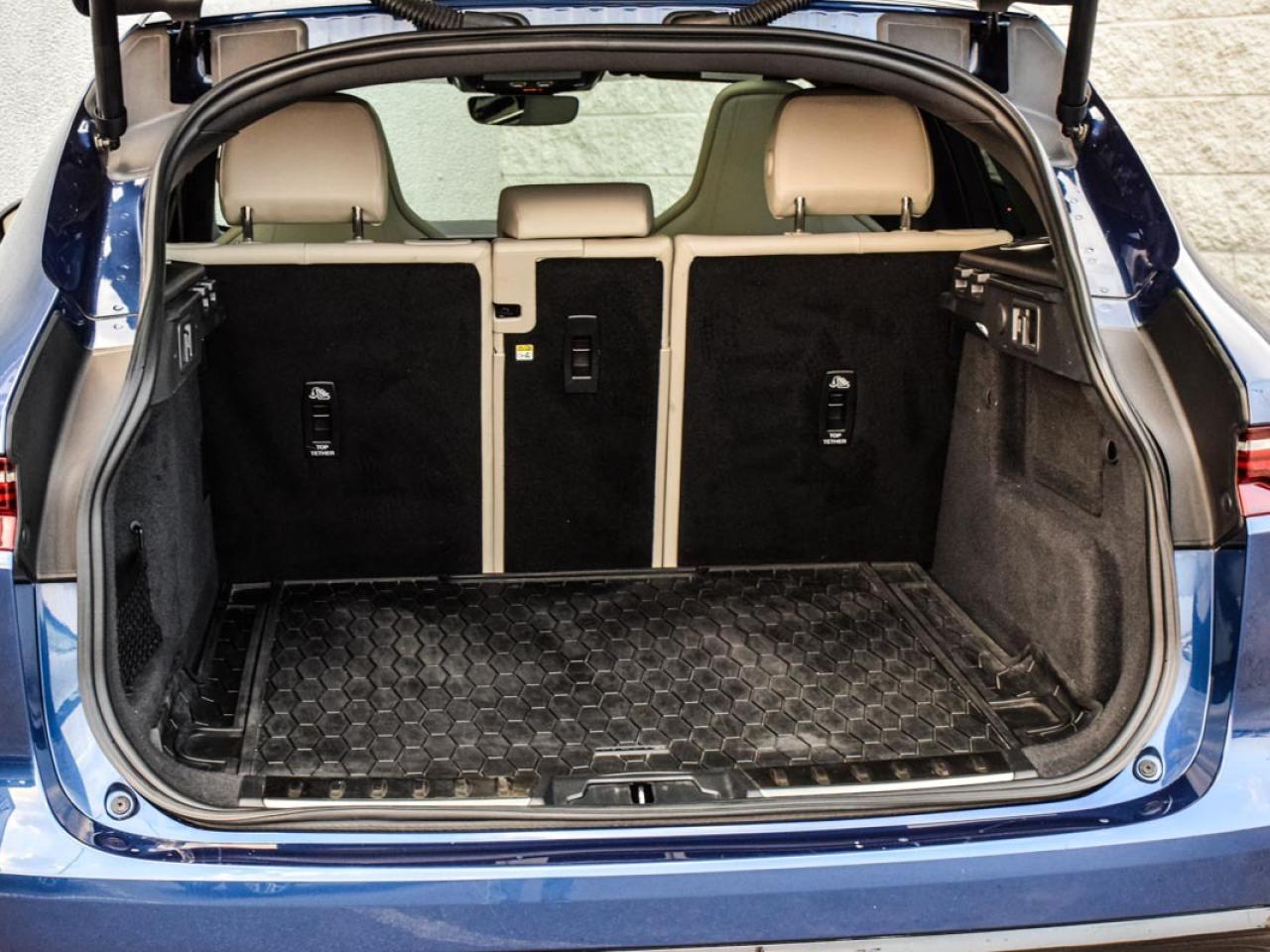 2023 Jaguar F-PACE ULTRA LOW KM's LOADED PERFOMRANCE SEATS + + Photo