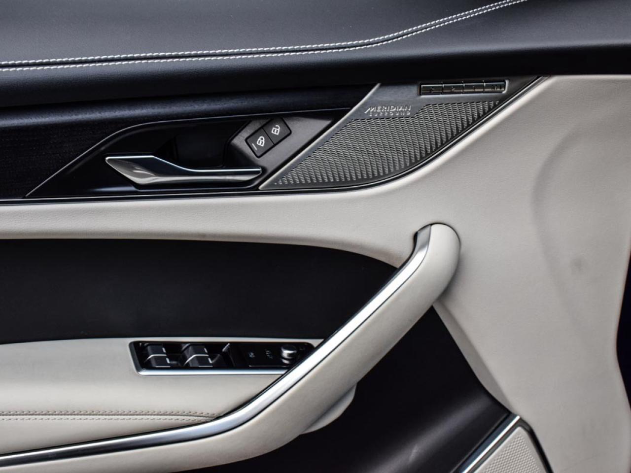 2023 Jaguar F-PACE ULTRA LOW KM's LOADED PERFOMRANCE SEATS + + Photo