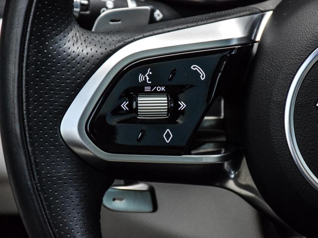 2023 Jaguar F-PACE ULTRA LOW KM's LOADED PERFOMRANCE SEATS + + Photo