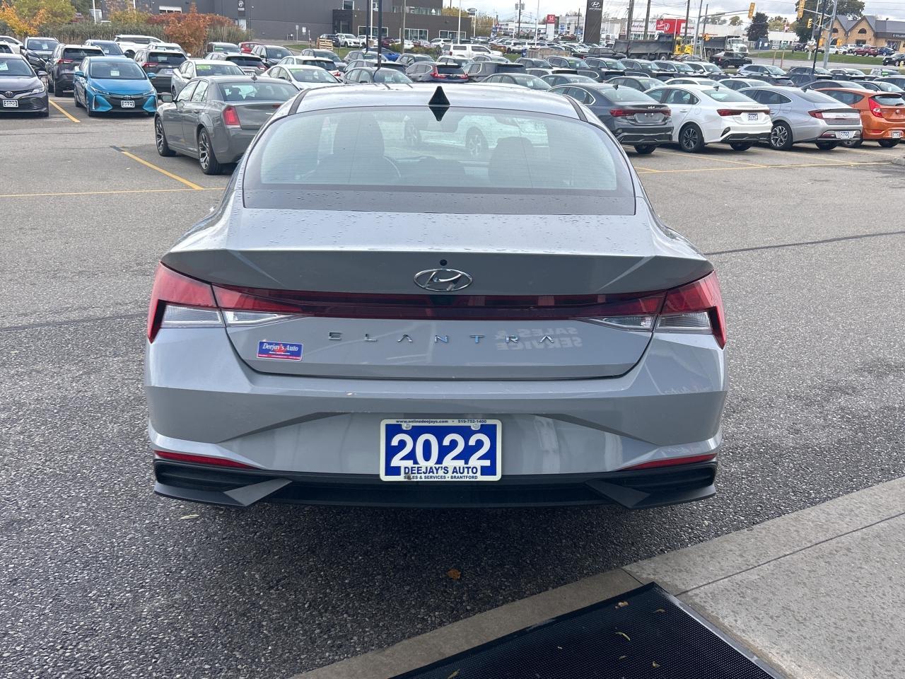 2022 Hyundai Elantra Preferred   Apple CarPlay   Clean Carfax Photo