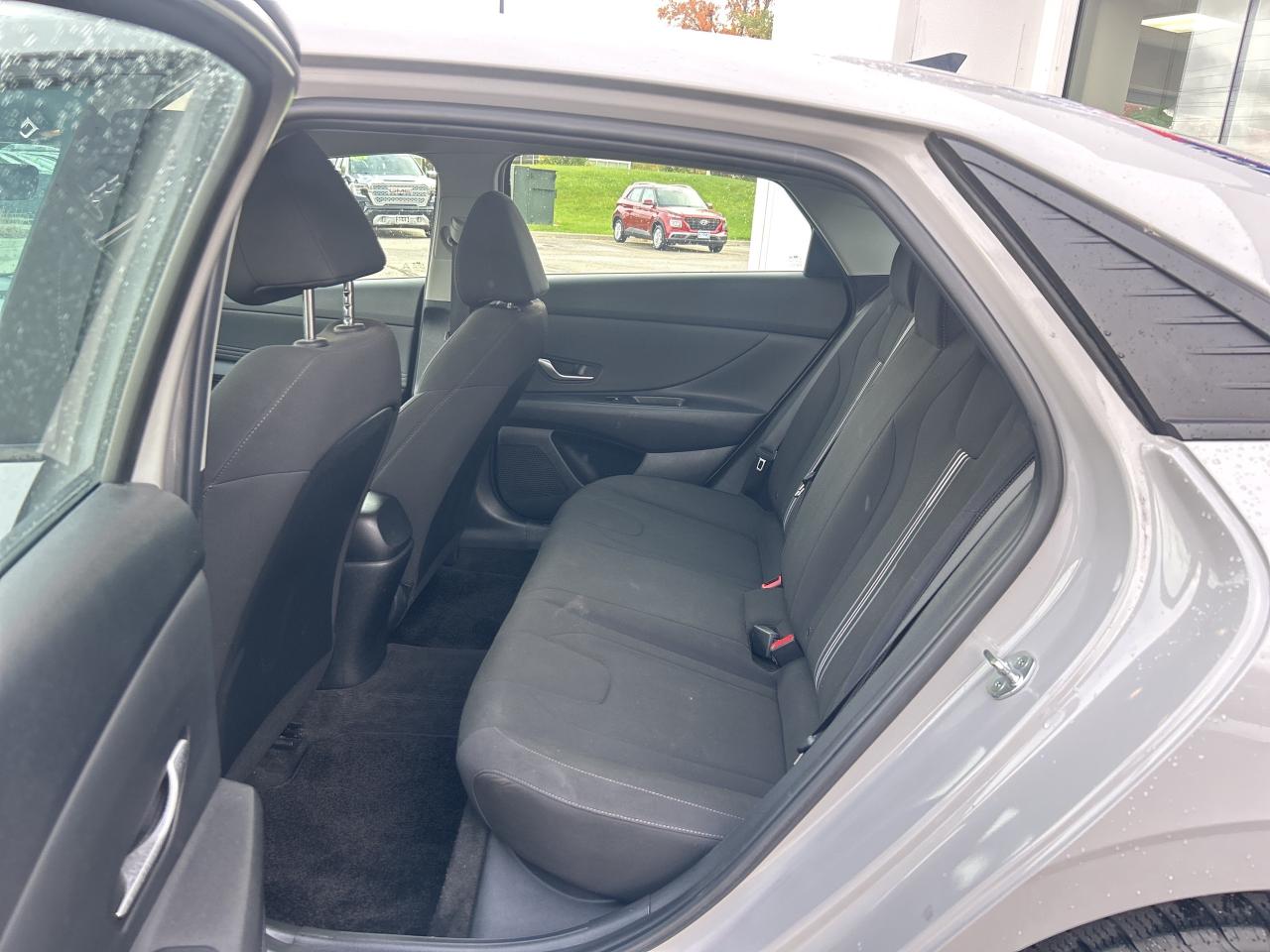 2022 Hyundai Elantra Preferred   Apple CarPlay   Clean Carfax Photo