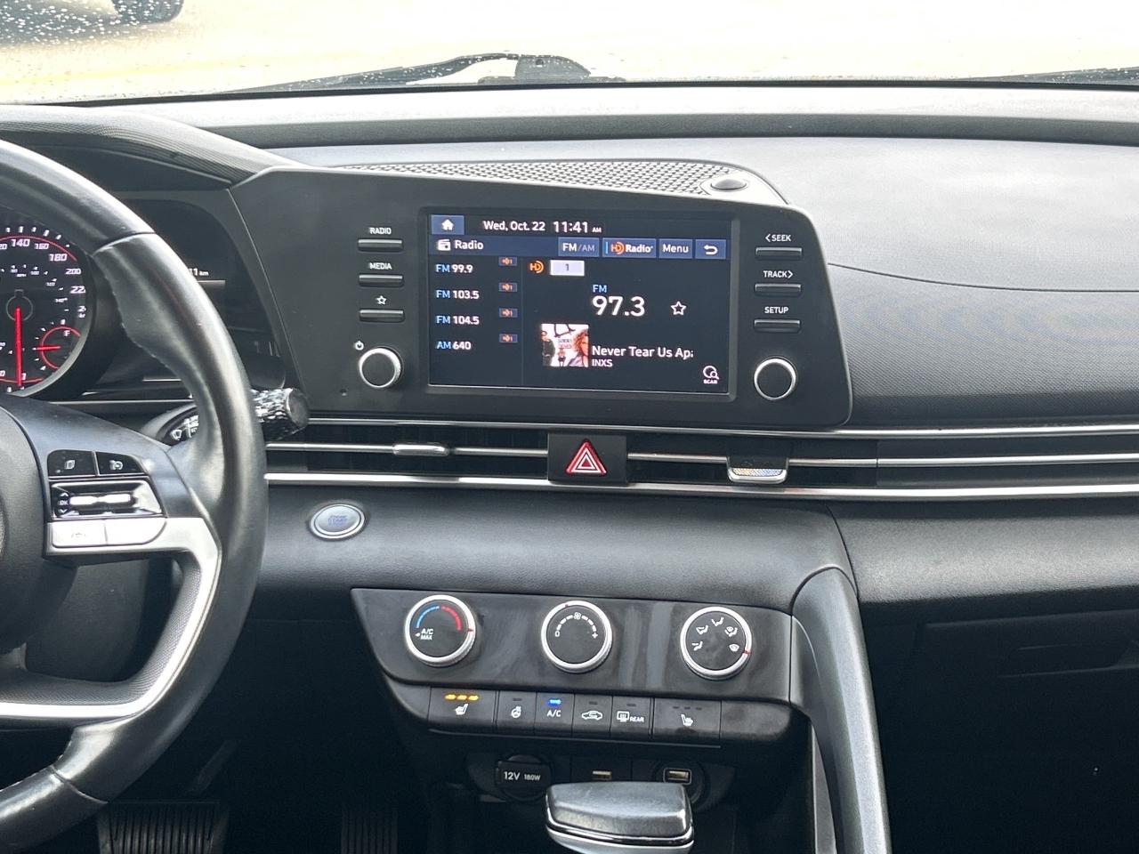 2022 Hyundai Elantra Preferred   Apple CarPlay   Clean Carfax Photo