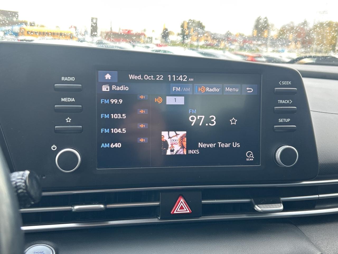 2022 Hyundai Elantra Preferred   Apple CarPlay   Clean Carfax Photo