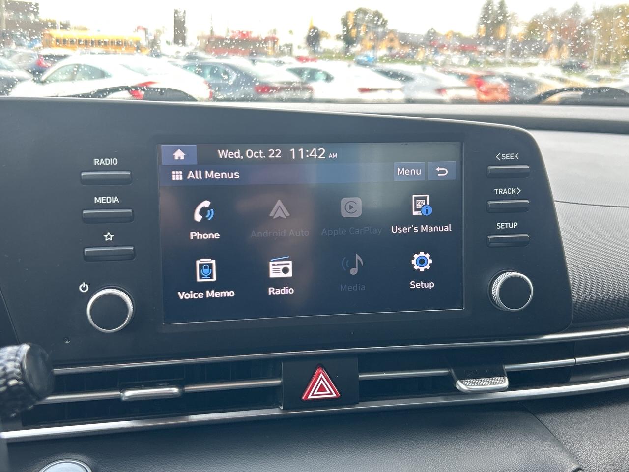 2022 Hyundai Elantra Preferred   Apple CarPlay   Clean Carfax Photo