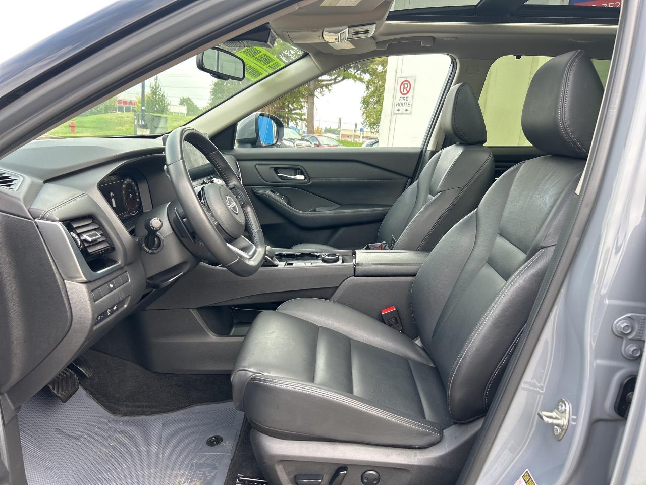 2024 Nissan Rogue SL   Panoramic Roof   Leather   Clean Carfax Photo
