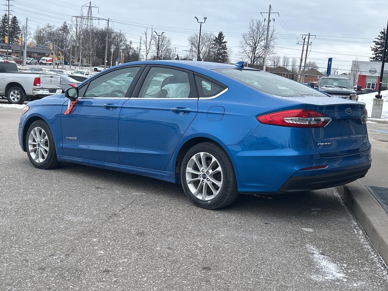 2019 Ford Fusion Hybrid SE   Navigation   Low Km   Clean Carfax Photo